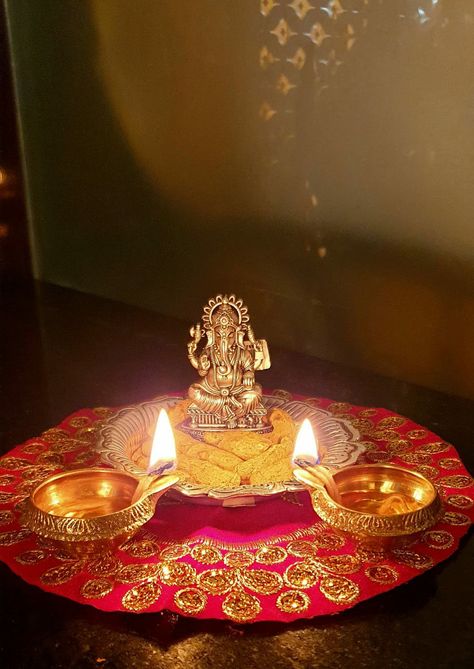 Jayshree Krishna, Ganesha Pooja, Lalitha Sahasranamam, Lamp Display, Laxmi Ganesh, Sunflower Room, Diwali Pictures, Ganpati Decoration At Home, Diwali Photos