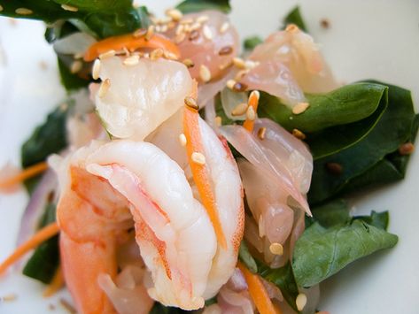 Pomello Salad, Pomelo Salad Thai, Shrimp Perloo Recipe, Vietnamese Papaya Salad, Vietnamese Prawn Salad, Thai Bird Chili, Lunar New Year Party, Seafood Imperial, Pomelo Salad