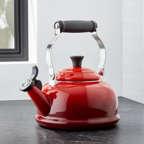 Le Creuset ® Classic Cerise Red Kettle Le Creuset Kettle, Red Kettle, Le Crueset, Red Teapot, Stovetop Kettle, Gooseneck Kettle, Le Creuset Cookware, Electric Tea Kettle, Pretty Tea Cups