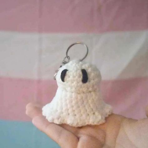 This lil ghostie keychain pattern by @creativecathcarts is out now!! you'll definitely want to snatch it up, it works up so quick and is ADORABLE for spooky season🧡🖤 I adored testing this pattern👻 . . . #crochetersoftheworld #crochetersofinstagram #crochet #ghost #halloween #spooky #fiberartistsofinstagram #fiberartist #crochetpatterntester #crochetaccessories Crochet Ghost, Keychain Pattern, Ghost Halloween, Halloween Spooky, Crochet Accessories, Spooky Season, Ghost, It Works, Crochet Patterns