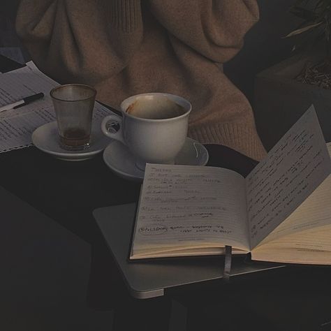 Aesthetic Tips, Dark Academia Aesthetic, Trik Fotografi, Studying Inspo, Beige Aesthetic, Academia Aesthetic, A Cup Of Coffee, Study Inspiration, Coffee And Books