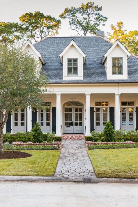 Modern French Country House, French Country Exterior, Black Shutters, Classic Homes, Modern French Country, Southern House, French Country House Plans, Country Style House Plans, Southern Homes