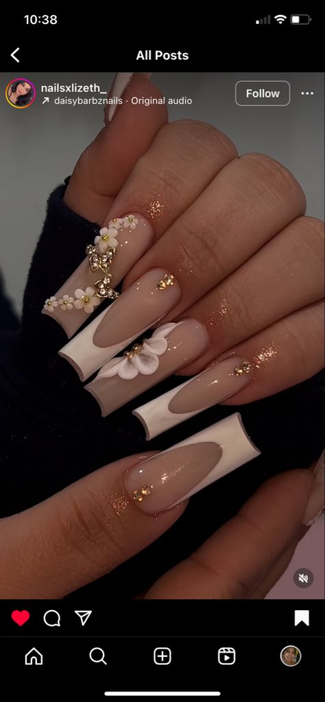 Sweet 16 Champagne Theme, Tan Nail Designs, Sweet 16 Nails, Burgundy Acrylic Nails, Champagne Nails, Quince Nails, Tan Nails, Quinceanera Nails, Purple Acrylic Nails