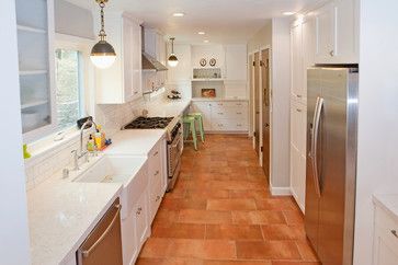 Terricata Kitchen Floor, Terracotta Color Floor Tiles, Orange Floor Kitchen, Terracotta Flooring Kitchen, Terracota Floors Kitchen, White Kitchen Terracotta Floor, White And Terracotta Kitchen, Terra Cotta Floors Living Room, Kitchen Orange Floor