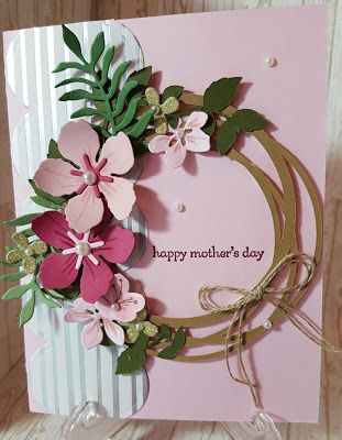 Forget-Me-Not Treasures: Mother's Day Wreath Mothers Day Cards Homemade, Mothers Day Cards Craft, Card With Flowers, Mother Card, Mothers Day Wreath, Free Printable Cards, Mom Cards, Handmade Kids, Mother's Day Diy