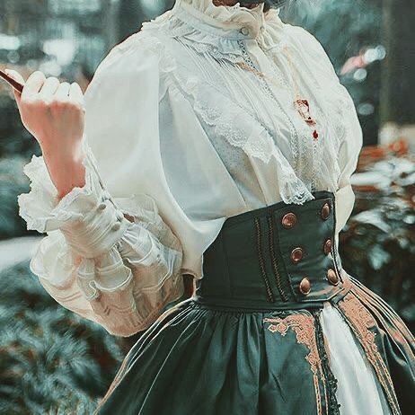 Mondstadt Outfits, Vintage Skirt Outfit, Sucrose Genshin Impact, Genshin Shifting, Fantasy Royalty, Genshin Impact Aesthetic, Vampire Character, Dnd Oc, Royalty Fashion