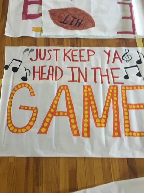 Fan Signs Sports High School, Basketball Sign Ideas Posters, Junior Signs High School, High School Volleyball Posters, Highschool Basketball Posters, Basketball Testing Theme, Middle School Basketball Cheers, Basketball Cheer Signs Ideas, High School Band Posters