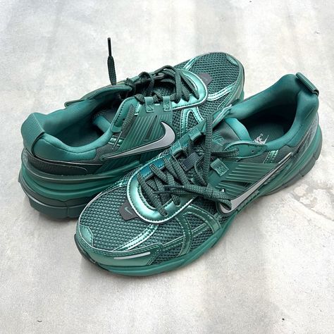 Nike Wmn's V2k Run Bicoastal Vintage Green Metallic Silver Hf5050 361 - New Nike Vintage Shoes, Nike V2k, Y2k Nike, Green Basket, Air Vapormax Plus, Grey Sneakers, Nike Air Max 270, Nike Green, Silver Shoes