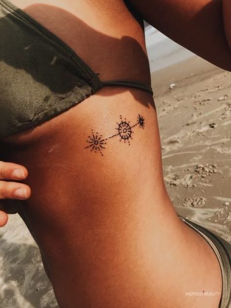 20 SMALL TATTOOS FOR WOMEN WITH MEANING Tattoo Ribs Girl, 21 Tattoo, A Small Tattoo, Small Rib Tattoos, Small Tattoo Ideas For Women, Rib Tattoos For Women, Shape Tattoo, Small Tattoos With Meaning, Hip Tattoos Women