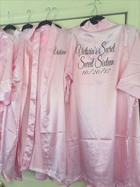 Personalized Victoria's Secret themed satin robes for Sweet 16 dais Sweet 16 Sleepover, Sweet Sixteen Party Themes, Pink Birthday Theme, Victoria Secret Party, Personalized Robes, Robes Satin, Winter Birthday Outfit, Party Birthday Cake, Birthday Party Princess