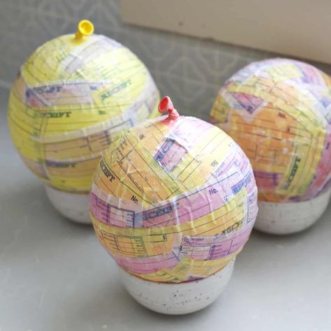 Paper Mache With Mod Podge, Homemade Paper Mache, Recipe For Paper Mache Paste, Diy Paper Mache Ornaments, Christmas Paper Mache Crafts, Paper Mache Christmas Crafts, How To Make Paper Mache Paste, Paper Mache Christmas Ornaments Diy, Large Paper Mache Projects