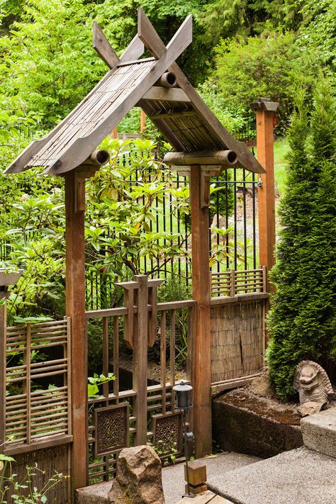 Gate Door Design, Japanese Gate, Japanese Garden Landscape, Wabi Sabi Design, Gate Door, Japanese Zen Garden, Japanese Zen, Japanese Decor, Chinese Garden