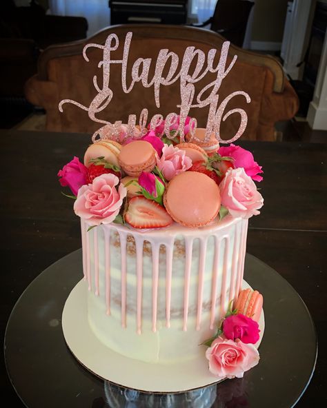 Sweet 16 Cake And Cupcake Ideas, 16 Birthday Cakes For Girls Ideas, Sweet 16 Birthday Cakes Elegant, Sweet Sixteen Cake Ideas, Sweet 16 Birthday Cake Ideas, Pink And White Sweet 16 Cake, Sweet Sixteen Cakes 16th Birthday, Floral Sweet 16 Cake, Light Pink Sweet 16 Cake