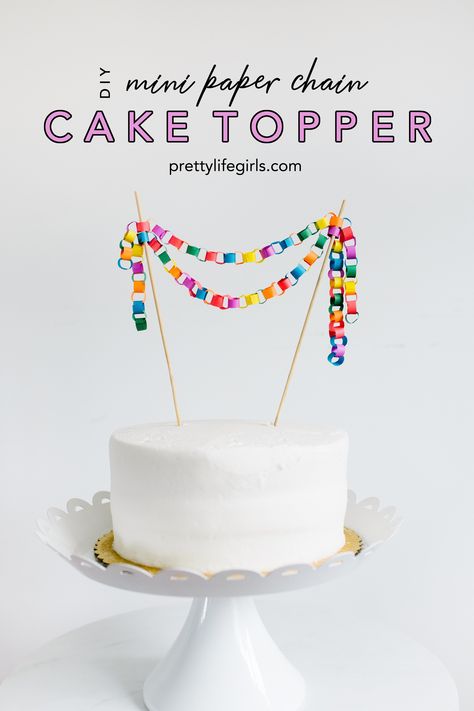 Adorable DIY Mini Paper Chain Cake Topper Tutorial - The Pretty Life Girls #paperchains #caketoppers #partyideas #diycaketoppers #diypartyideas #partycrafts #diyparty #diypartydecor Chain Projects, Barbie Torte, Cake Topper Diy, Flamingo Cake Topper, Flamingo Cake, Toppers Diy, Paper Chain, Cake Topper Tutorial, Diy Cake Topper