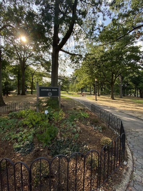 Unsleeping City, Astoria Park, Nyc Park, Nyc Life, 2024 Vision, New Life, Documentaries, Vision Board, The Neighbourhood