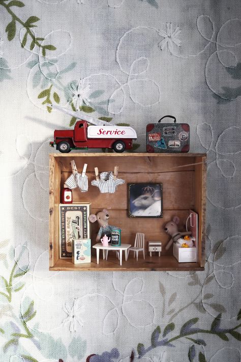 Scene Girl, Miniature Scenes, Small Bedrooms, Miniature Rooms, Kids Interior, Kids Playroom, Kid Spaces, Diy Dollhouse, Kids' Room