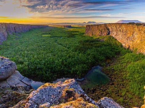 Diamond Circle - Visit North Iceland North Iceland, Luxury Train, Galapagos Islands, Train Journey, Circle Diamond, Wine Region, Natural Phenomena, Whale Watching, Infinity Pool