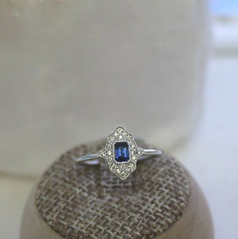 Diamond Art Deco Ring, 1920s Engagement Ring, Sapphire Antique Ring, Art Deco Sapphire Ring, Art Deco Diamond Rings, Art Deco Necklace, Mom Jewelry, Deco Engagement Ring, Deco Ring