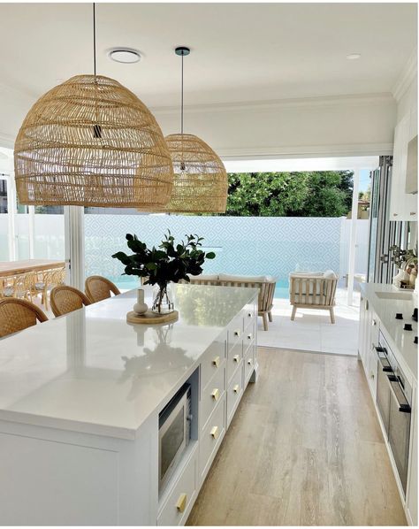 Patterned Tiles, Hawaii Homes, Coastal Kitchen, Kitchen Inspiration Design, Bar Area, Block Wall, Indoor Outdoor Living, Our House, White Kitchen