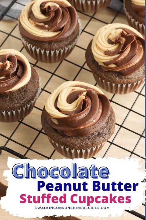 Peanut Butter Chocolate Cupcakes, Filling For Cupcakes, Grad Food, Stuffed Cupcakes, Homemade Frosting Recipes, Peanut Butter Frosting Recipe, Cake Mix Cupcakes, Paris Bakery, Delicious Cupcakes Recipes