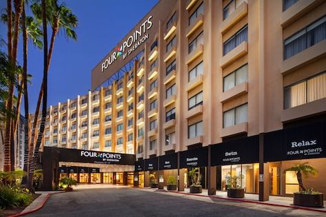 Los Angeles Hotel, Hotel Los Angeles, Los Angeles Airport, Hollywood Hotel, Round Pool, Los Angeles Hotels, Los Angeles International Airport, Los Angles, Universal Studios Hollywood