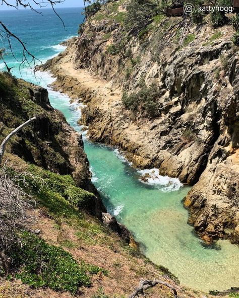 SCENIC SPLENDOR  Sharing this breathtaking vista captured by @kattyhogg. The North Gorge walk offers a glimpse into the raw, natural beauty of Stradbroke Island.  #NorthStradbrokeIsland #Straddie #IloveStraddie #NorthGorge Stradbroke Island Australia, Australia Trip, Australian Summer, Stradbroke Island, Summer Bucket Lists, Summer Bucket, Australia Travel, Queensland, Natural Beauty