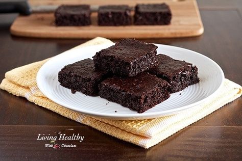 Flax Brownies, Healthy Staples, Lunchbox Snacks, Fudgy Brownie Recipe, Seed Recipes, Fudgy Brownie, Chewy Brownies, Paleo Sweets, Healthy Lunchbox