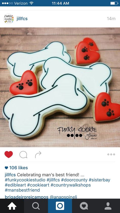 DECORATED COOKIES Bakery Merch, Dog Bone Cookies, Dog Cupcakes, Sugar Cookie Royal Icing, Cat Cookies, Dog Cakes, Sugar Cookie Designs, Dog Cookies, Creative Cookies