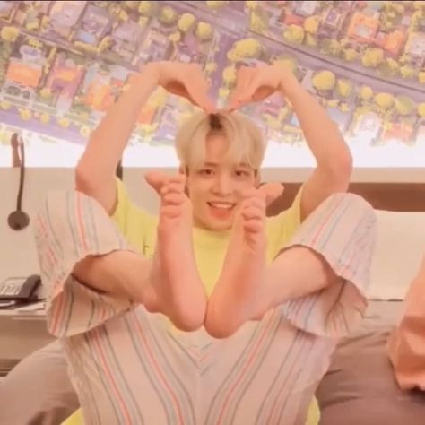 Yunho Ateez, Bed, Funny