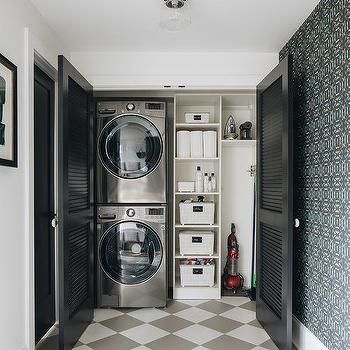 Perfect Laundry Room, Dream Laundry Room, Laundry Room Closet, Laundry Room Layouts, Laundry Design, Farmhouse Laundry Room, Modern Laundry Rooms, Gray Cabinets, Laundry Room Remodel