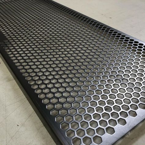 JRD powder coated hexagonal perforated metal panel, Whatsapp: +86-15810890561, #facade #architecture #decoration #perforatedmetalscreen #perforatedscreen #perforatedmetal #perforatedmetalsheet #hammermill #hammermillscreen #grainmill #feedmill #grindingmill #screening #milling #grinding #sieve #filter #filtration #meshplate #building #interiorarchitecture #modernarchitecture #design #wiremesh Halloween Balcony, Modern Balcony Ideas, Simple Balcony, Perforated Metal Panel, Apartment Halloween, Balcony Ideas Apartment Christmas, Apartment Simple, Modern Balcony, Metal Facade