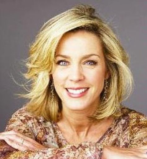 Deborah Norville. Love this bob. Deborah Norville, Choppy Bob, Stylish Haircuts, Ageless Beauty, Blonde Women, Long Hair Cuts, Cool Haircuts, Haircuts For Men, Medium Hair Styles