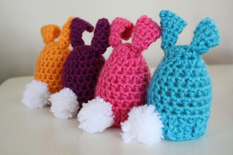 FREE CROCHET PATTERN for Egg Cozy for Easter- you could easily turn this into a stuffed bunny too! Crochet Egg Cozy, Egg Cosy, Egg Cozy, Crochet Egg, Crochet Easter Basket, Hats Crochet, Stuffed Bunny, Crochet Easter, Cozy Crochet Patterns