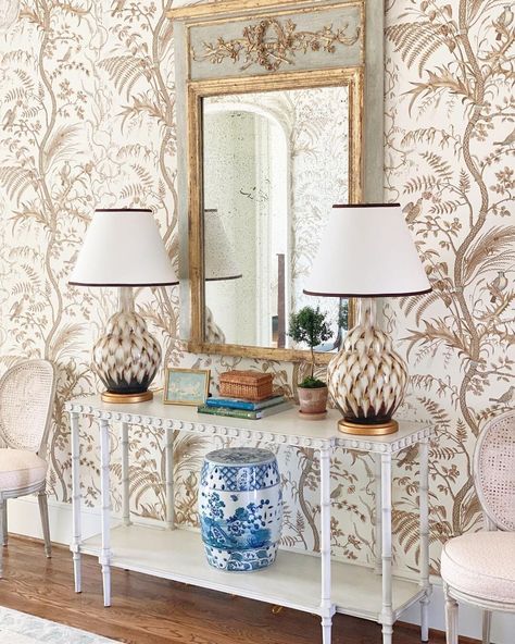 Brunschwig & Fils on Instagram: “The timeless elegance of Bird & Thistle transcends so many design styles. #GoodDesignIsForever .. Designer: @katherinebmelvin” Bird And Thistle, Thistle Wallpaper, Foyer Wallpaper, Rustic Entryway Table, Brunschwig And Fils, Hall Wallpaper, Elegant Living Room Decor, Bunny Williams Home, Rustic Entryway