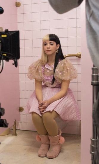 Melanie Martinez Inspired Outfits K-12, Melanie Martinez Aesthetic Outfits, Melanie Martinez Inspired Outfits, Melanie Martinez Outfits, Melanie Martinez Photography, Concert Ideas, Martinez Twins, Aesthetic Outfits Men, Stage Outfit