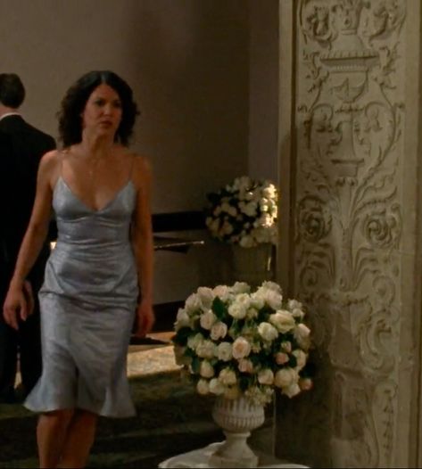 Lorelei Gilmore Wedding Dress, Rory Gilmore Formal Outfits, Lorelai Gilmore Blue Dress, Lorelei Gilmore Dress, Lorelai Gilmore Formal Outfits, Lauren Graham Outfits, Lorelai Gilmore Dress Outfits, Lorelai Gilmore Dresses, Lorelai Gilmore Dress