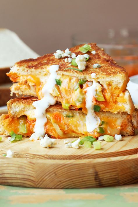 Buffalo Sauce Chicken, Chicken Grilled Cheese Sandwich, Buffalo Chicken Grilled, Chicken Grilled Cheese, Buffalo Chicken Grilled Cheese, Chicken Cheddar, Grilled Cheese Recipe, Rotisserie Chicken Breast, Classic Grilled Cheese