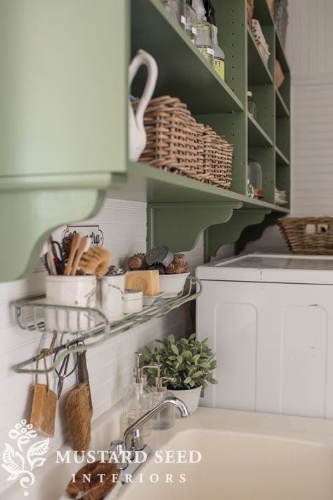 Cottage Style Laundry Room, Outdoor Laundry Rooms, Outdoor Laundry, Laundry Room/mudroom, Barn House Interior, Laundry Room/mud Room, Rustic Laundry Rooms, Green Laundry, Vintage Laundry Room