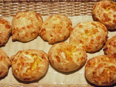 Ina Garten's Gougere Appetizers (French Cheese Puffs) - Easily made ahead & frozen.  Bake just before serving.  Wonderful with champagne! French Cheese Puffs, Gougeres Recipe, Ina Garten Recipes, Cheese Puffs, French Cheese, Savory Pastry, Party Appetizers, Just Bake, Ideas Party