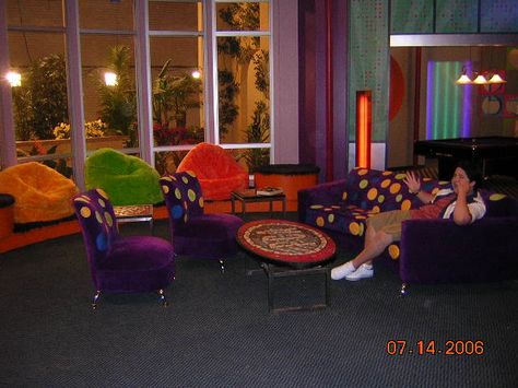 zoey 101 Zoey 101 Room, Zoey 101 School, Zoey101 Aesthetic, Zoey 101 Aesthetic, Zoey Core, Y2k Scene, 2000s Room, Zoey 101, Y2k Room