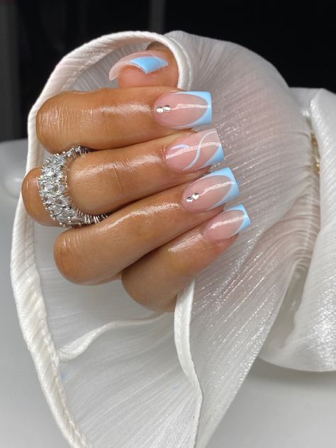 French nails Short Blue French Tip Nails, Baby Blue French Nails, Toenails Ideas, Drippy Nails, Blue Toe Nails, French Bleu, Holiday Acrylic Nails, Girly Acrylic, Girly Acrylic Nails