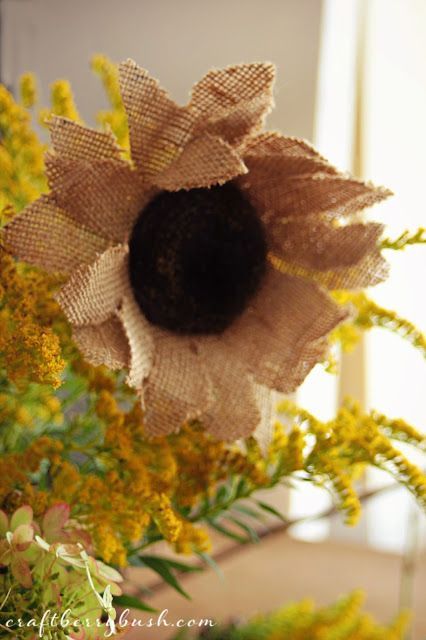 Very easy DIY to make these burlap sunflowers. Craftberry Bush: Burlap Sunflower Tutorial. Burlap Decorations, Sunflower Tutorial, Burlap Sunflower, Burlap Projects, Burlap Decor, Diy Burlap, Everlasting Flowers, Burlap Crafts, Burlap Lace