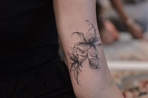 Lesine.co Tattoo | Hong Kong on Instagram: “:: Bauhinia :: Faith will find its way back to you.” Bauhinia Blakeana Tattoo, Bauhinia Flower Tattoo, Bauhinia Tattoo, Kong Tattoo, Bauhinia Flower, Hong Kong Tattoo, Water Tattoo, Piercing Inspo, Tat Ideas