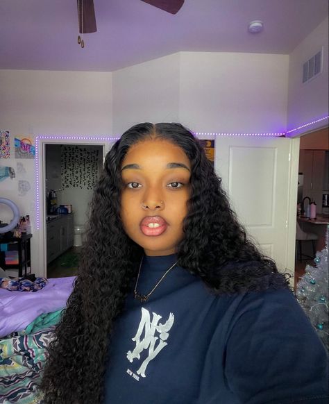 Onyebabyyy Youtube, Black Female Youtubers, Silly Funny, People Faces, Fav Youtubers, Favorite Youtubers, Maid Outfit, Cute Simple Wallpapers, Relatable Post Funny