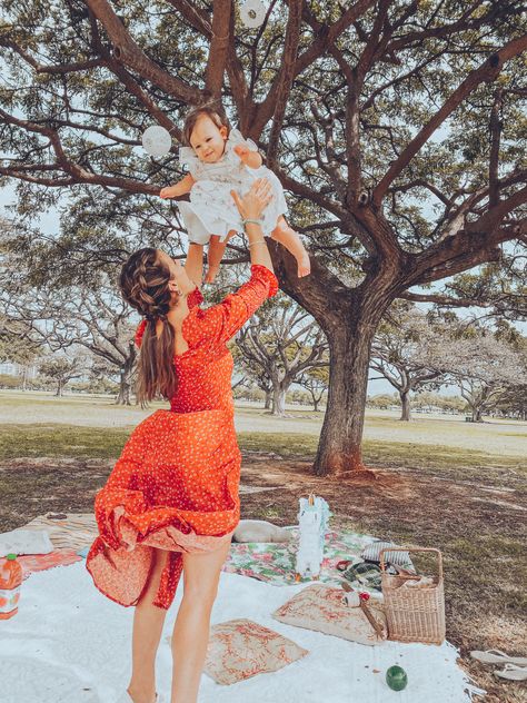 Picnic Photoshoot With Baby, Picnic Mommy And Me Photoshoot, Mother Daughter Picnic Photoshoot, Mothers Day Picnic Photoshoot, Mom And Daughter Picnic, Mommy And Me Picnic Photo Shoot, Baby Picnic Photoshoot, Mommy And Me Picnic, Picnic Photoshoot Family