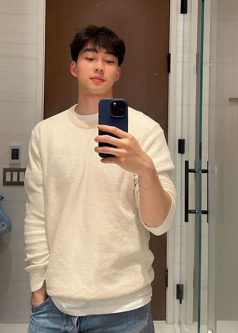 Boyfriend Hair, Mens Casual Dress Outfits, Cute Asian Guys, Mode Kpop, Cool Outfits For Men, Aesthetic Guys, Photography Poses For Men, Boy Hairstyles, Poses For Men