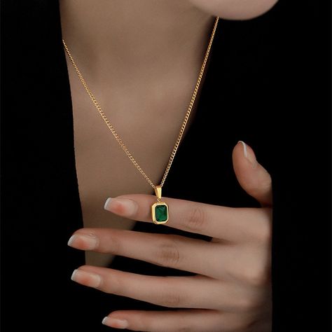 Fashion Retro Square Green Zircon Pendant Necklace For Women Charm Necklace Girls Wedding Engagement Necklace Chain Types Gold, Pendant For Girls Gold, Stone Jewelry Necklace, Hip Hop Party, Romantic Necklace, Square Necklace, Choker Jewelry, Trendy Necklace, Green Jewelry