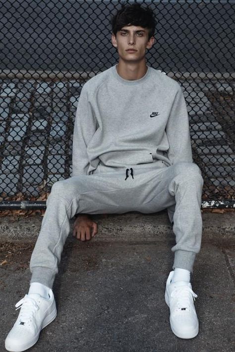 Nike's Latest by Barrett Sweger (The NY Times T Magazine) Uk Swag, Nike Men Outfit, Boys Nike Outfits, Nike Outfits Men, Mens Pants Fashion Casual, Sporty Outfits Men, Nike Clothes Mens, Looks Hip Hop, Trainers Outfit