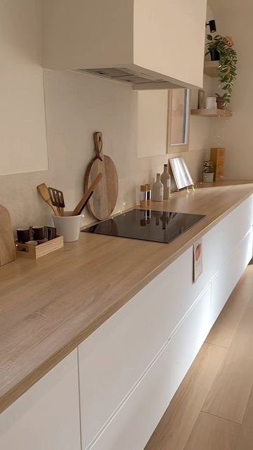 Beige Aesthetic Kitchen, Ikea Home Decor Ideas, White And Oak Kitchen, Vanilla Kitchen, Kitchen Scandinavian Style, Ikea Kitchen Inspiration, Modern Scandinavian Kitchen, Scandinavian Interior Kitchen, Kitchen Light Fixtures