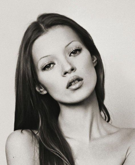 kate moss supermodel wife gf low quality 90s models fashionista fashion modeling It Girl Kate Moss Poster, Kate Moss Poster In Room, Kate Moss Runway 90s, Nothing Tastes As Good As Skinnytaste Quote Kate Moss, Kate Moss Cover, Kate Moss Vogue, Vogue 90s, Kate Moss Poster, Kate Moss Runway